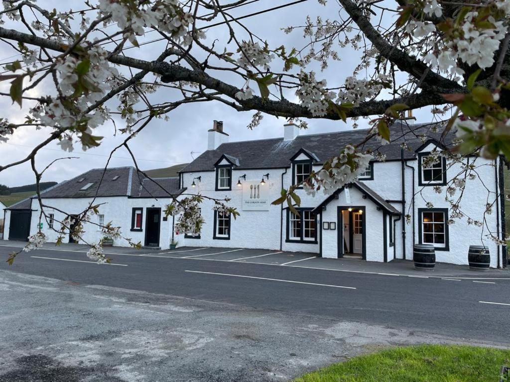 The Gordon Arms Restaurant With Rooms Yarrow Extérieur photo